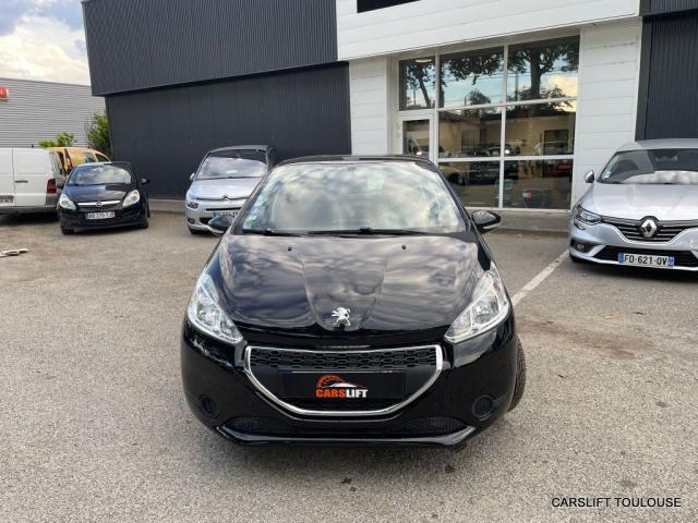 Peugeot 208 image 1