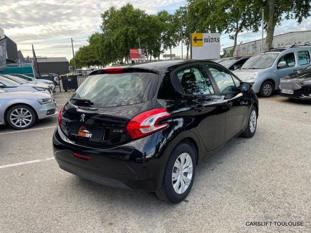 Peugeot 208 image 3