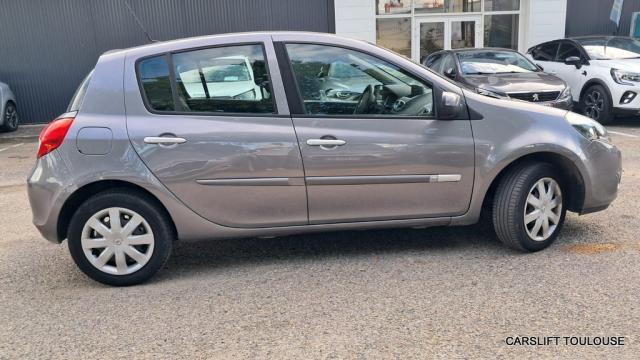 Renault Clio image 9
