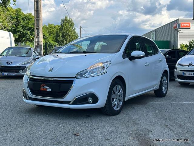 Peugeot 208 image 9
