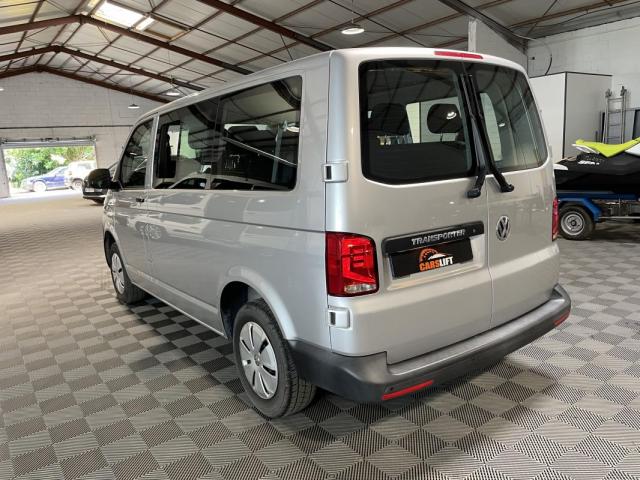 Volkswagen Transporter image 7