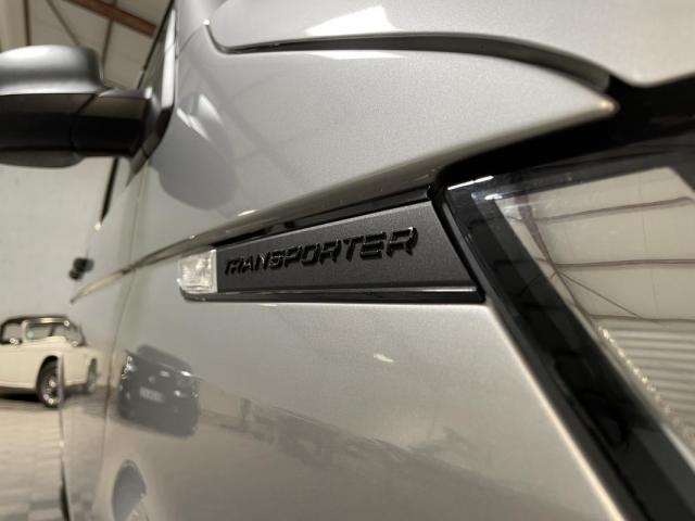 Volkswagen Transporter image 8