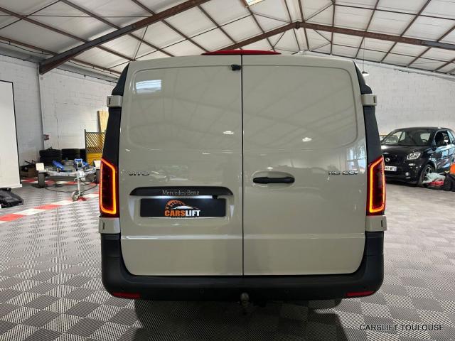 Mercedes Benz Vito image 3
