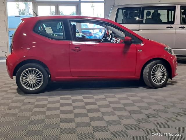 Volkswagen Up! image 3