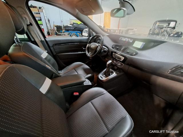Renault Scénic image 2