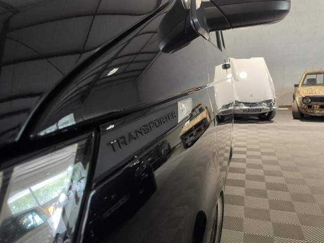 Volkswagen Transporter image 6