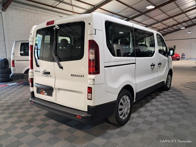 Renault Trafic image 1