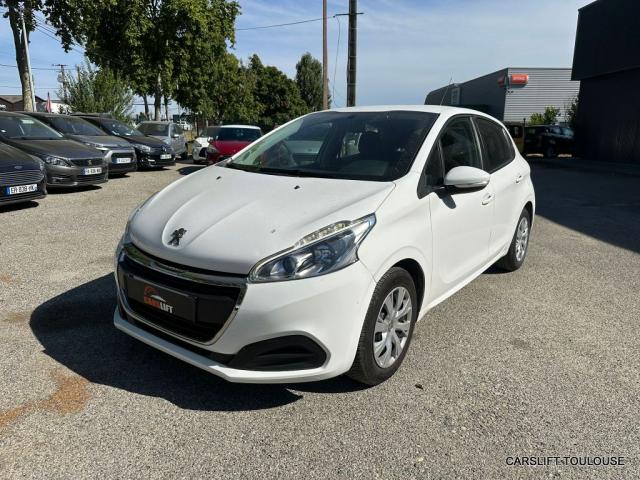 Peugeot 208 image 6