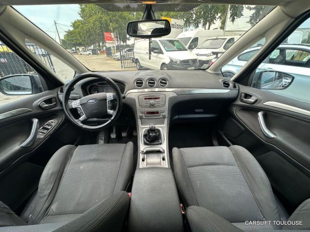 Ford S-Max image 1