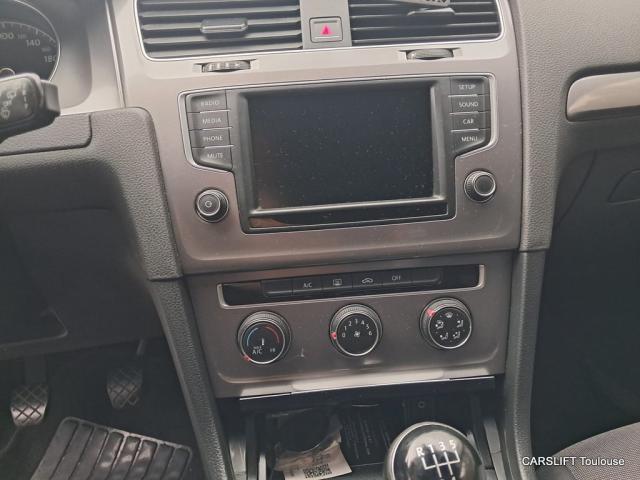 Volkswagen Golf image 9