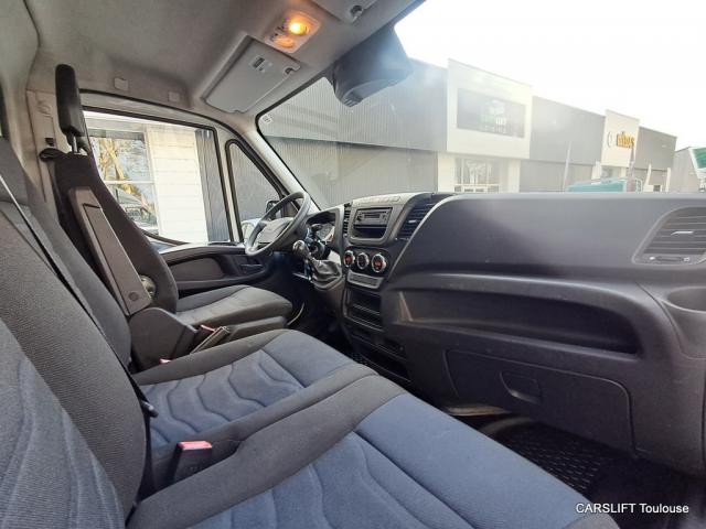 Iveco 35c16 image 3
