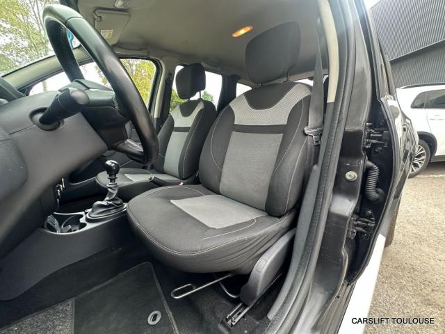 Dacia Duster image 5