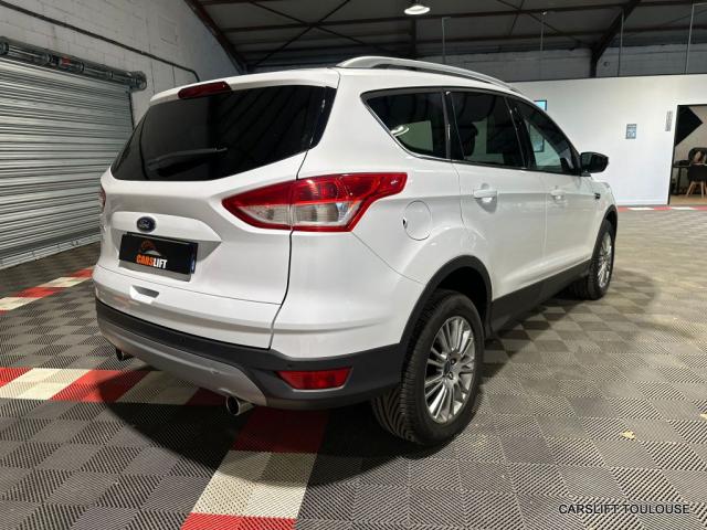Ford Kuga image 2