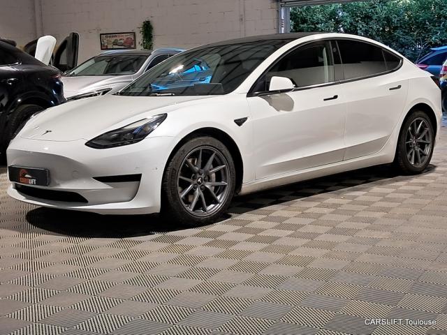 Tesla Model 3 image 3