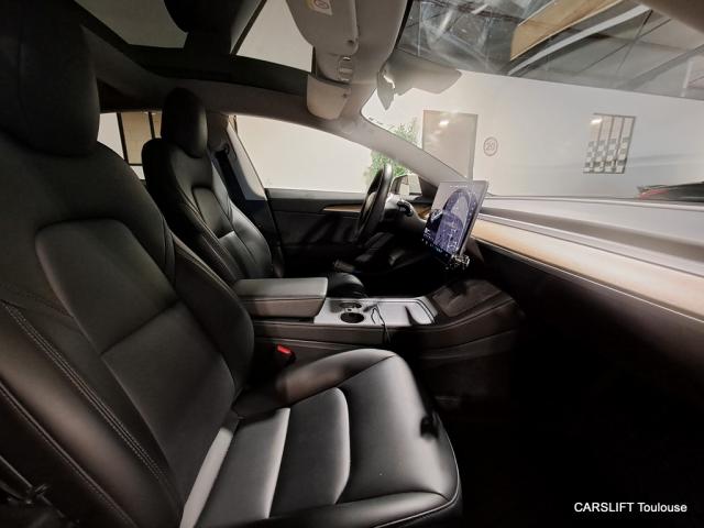 Tesla Model 3 image 1