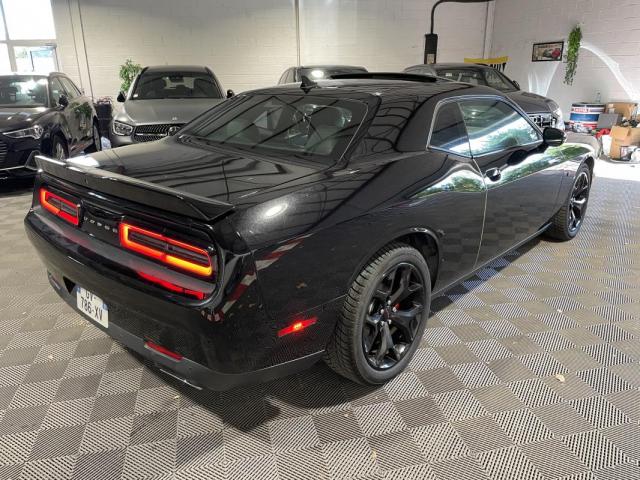 Dodge Challenger image 8