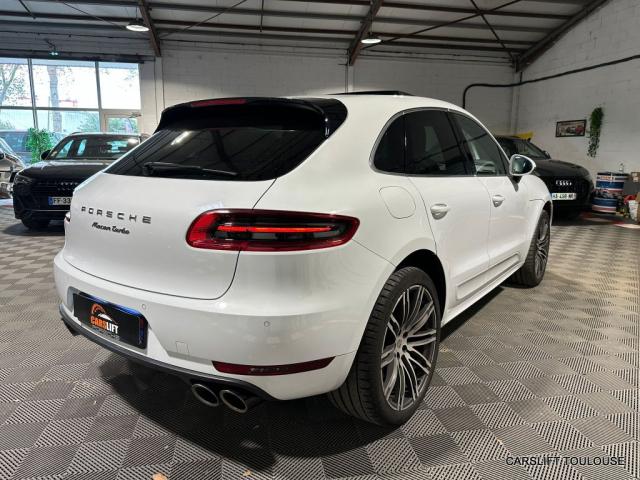 Porsche Macan image 6