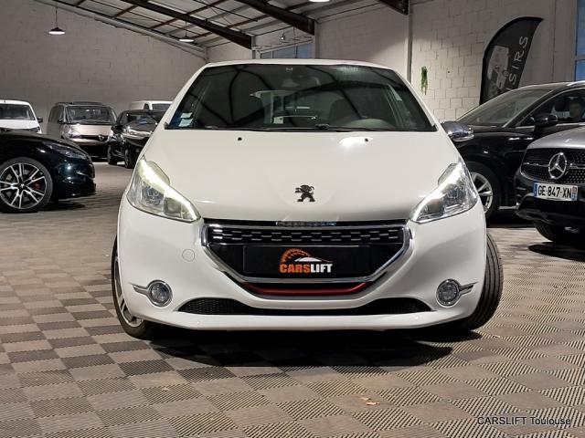 Peugeot 208 image 1