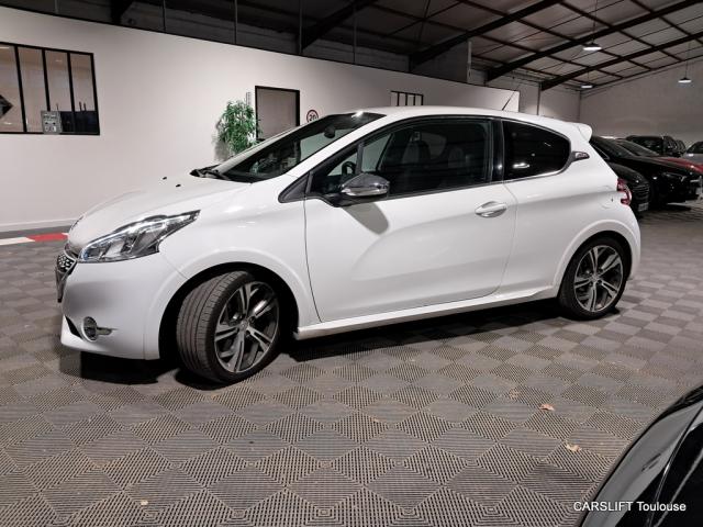 Peugeot 208 image 2