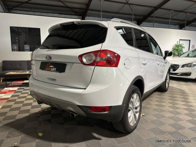 Ford Kuga image 3