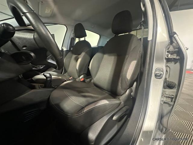 Peugeot 208 image 4