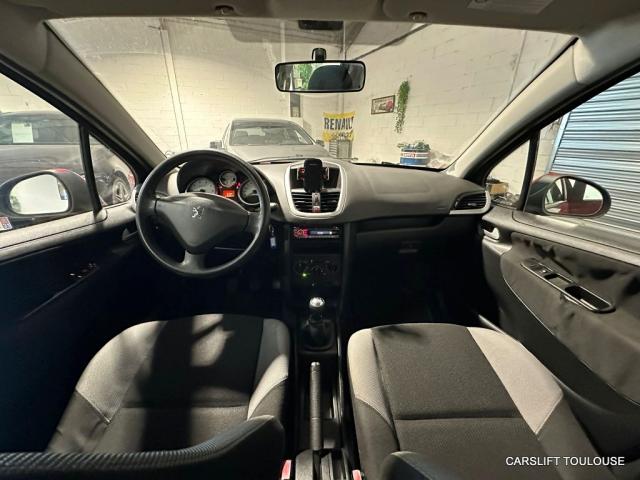 Peugeot 207 image 5