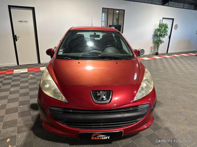 Peugeot 207 image 1