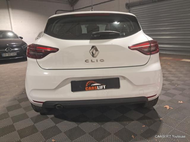 Renault Clio image 9