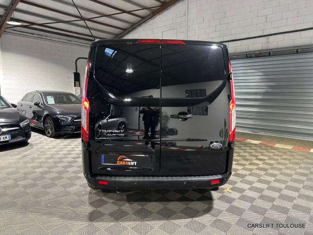 Ford Transit Custom image 2