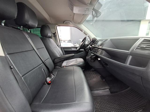 Volkswagen Caravelle image 6