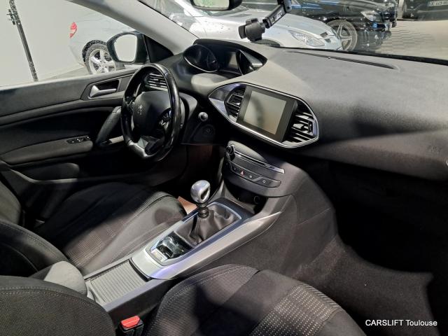 Peugeot 308 image 6