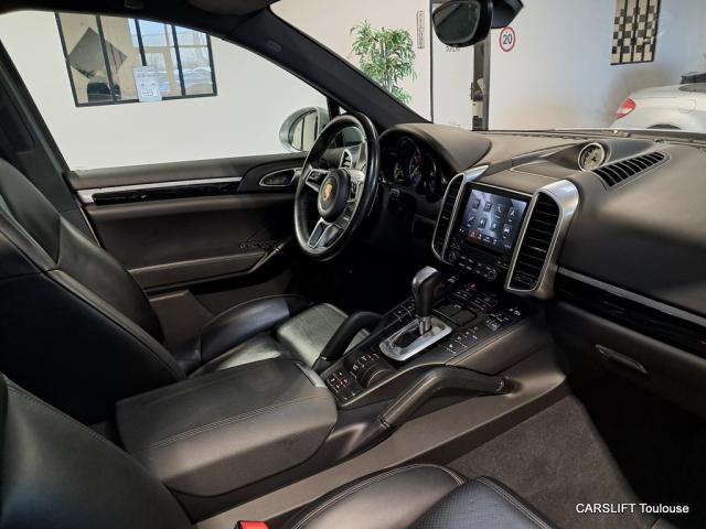 Porsche Cayenne image 9