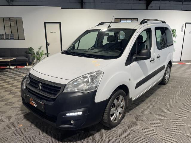 Peugeot Partner Tepee Phase 2 (ii) 1.6 Blue Hdi 100ch -Camera De Recul-Carplay-Garantie 6 Mois-