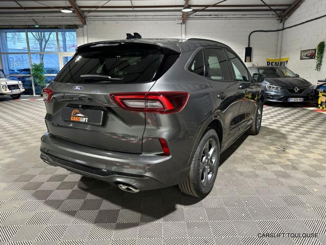 Ford Kuga image 1