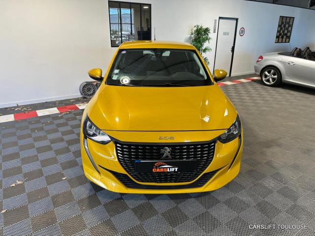 Peugeot 208 image 9