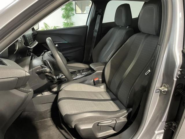 Peugeot 2008 image 8