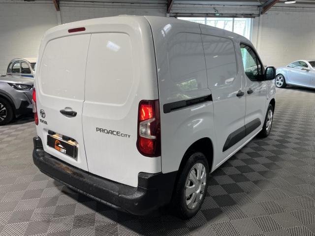 Toyota Proace image 1