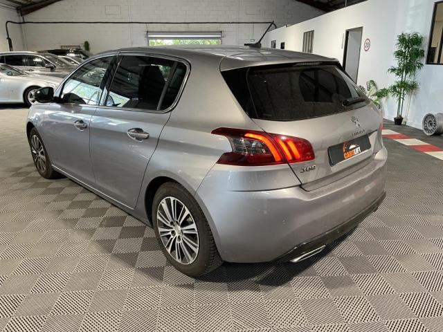 Peugeot 308 image 9