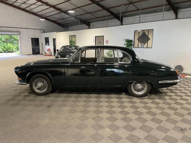Jaguar 420 image 9