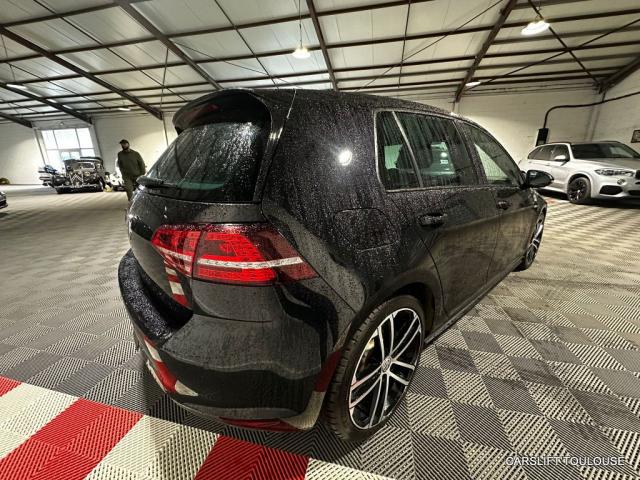 Volkswagen Golf image 1