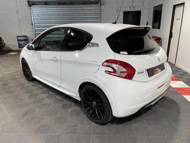 Peugeot 208 image 7
