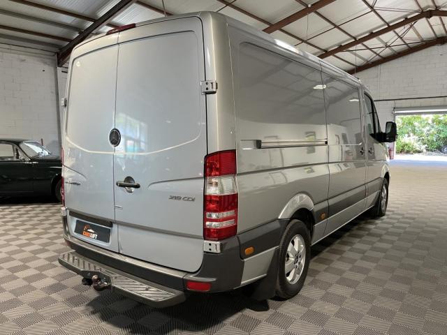 Mercedes Benz Sprinter image 8