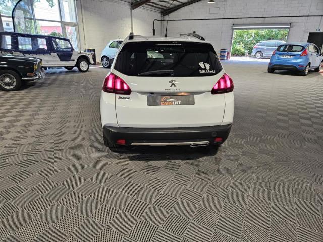 Peugeot 2008 image 1