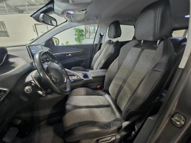 Peugeot 3008 image 2