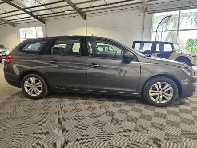 Peugeot 308 image 8