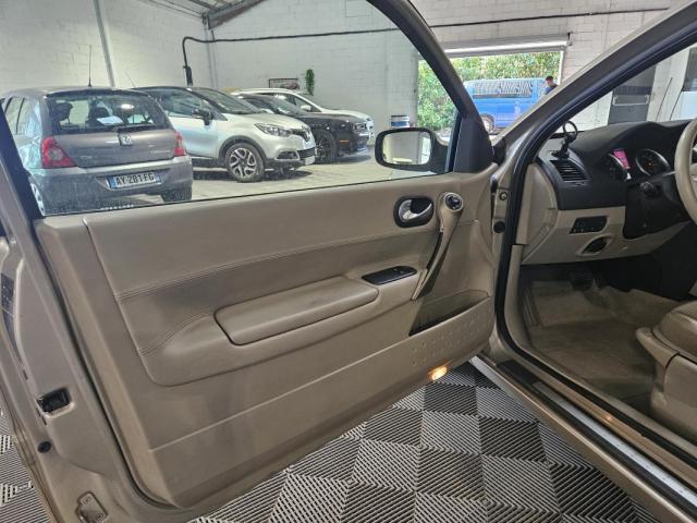 Renault Mégane Coupé image 9
