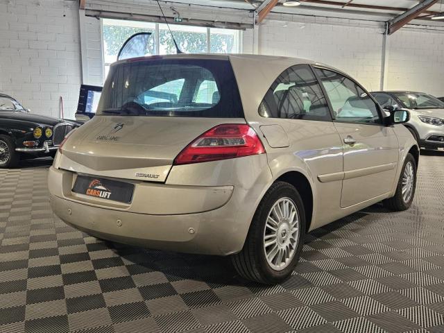 Renault Mégane Coupé image 1