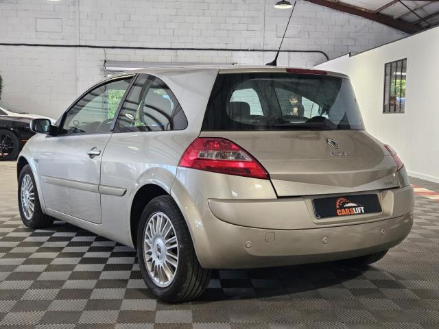 Renault Mégane Coupé image 4