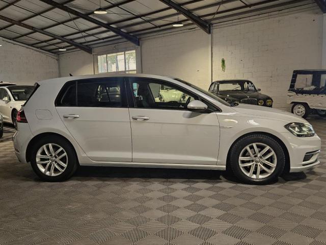 Volkswagen Golf image 9