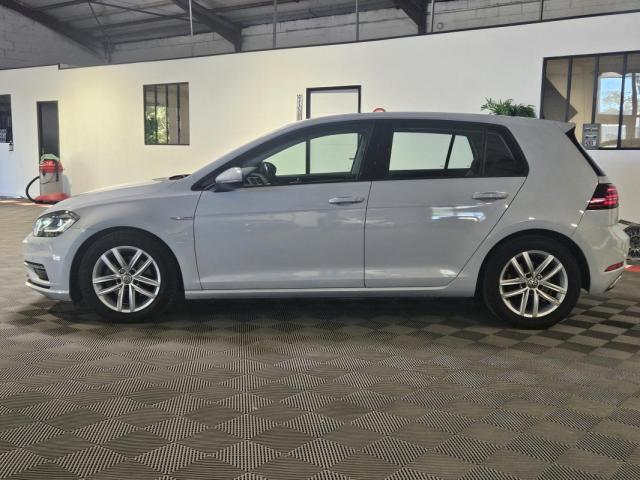 Volkswagen Golf image 8